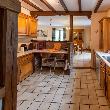 Magnificent In Tilf With Garden *